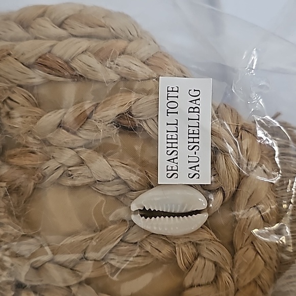 BEACHLY X SALT + UMBER - ISLA JUTE SEASHELL TOTE - Picture 6 of 9